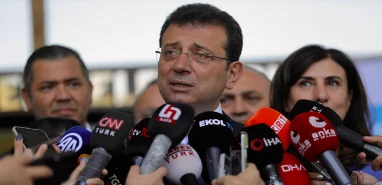 Ekrem İmamoğlu ’siyasal casusluk’ suçundan tutuklandı Ekrem İmamoğlu ’siyasal casusluk’ suçundan tutuklandı
