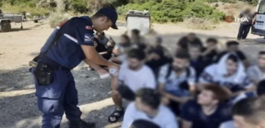 Göçmen kaçakçılarına operasyon