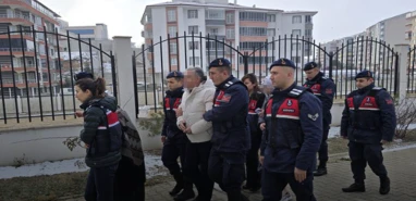 Ölen kardeşinin kimliğiyle 21 yıl neler yapmış neler!