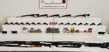 Şanlıurfa'da Silah ve Patlayıcı Ele Geçirildi
