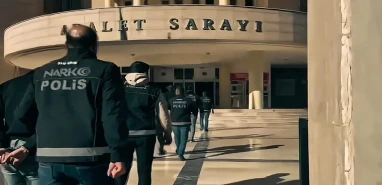 Şanlıurfa'da uyuşturucu operasyonu: 14 tutuklama Şanlıurfa'da uyuşturucu operasyonu: 14 tutuklama