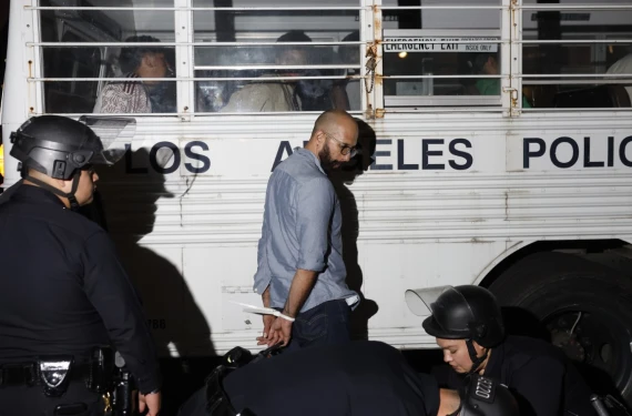 Los Angeles sokakları alev alev