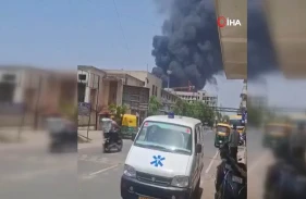 Hindistan'da yolcu uçağı düştü