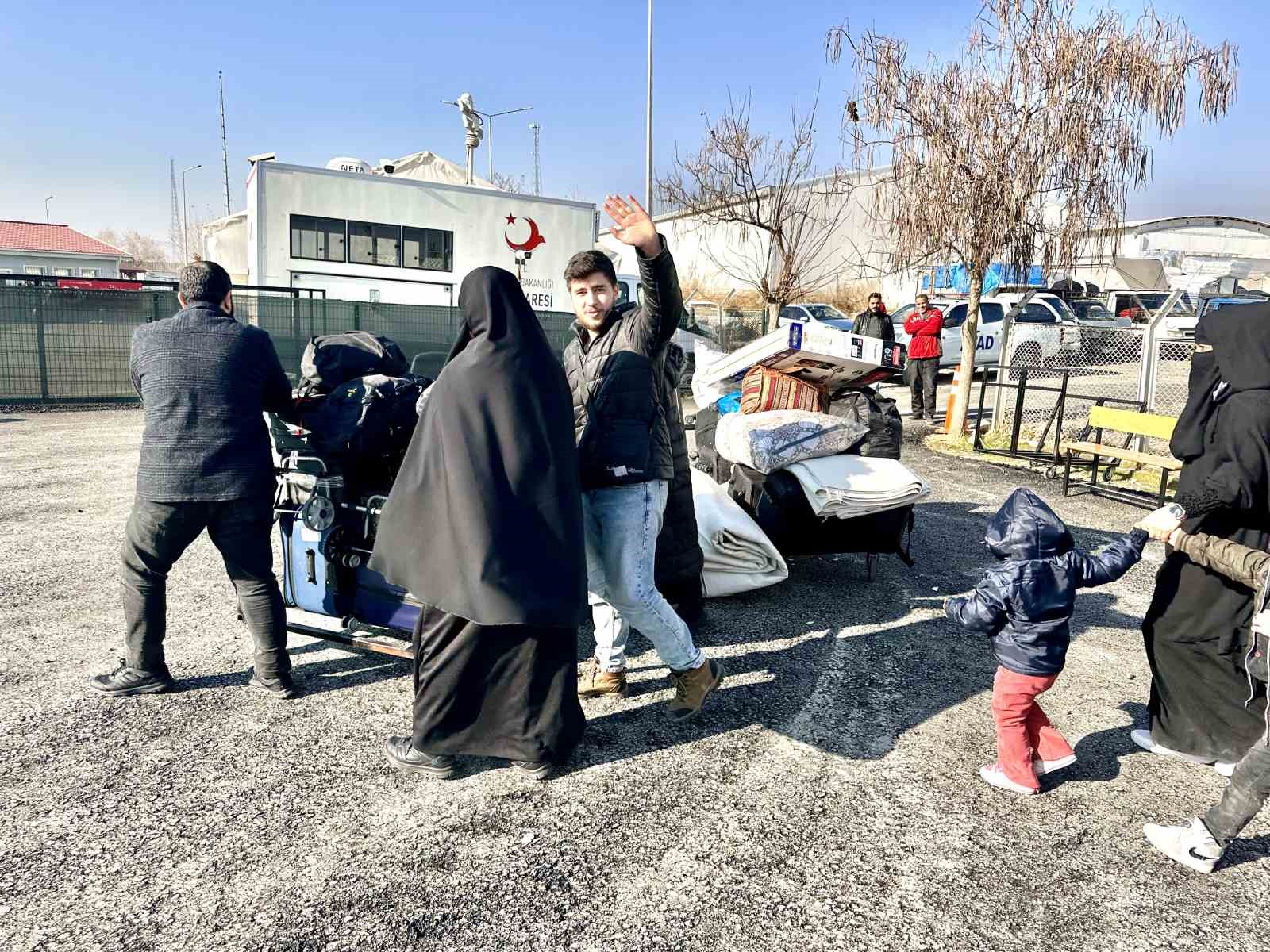Suriyelilerin gönüllü geri dönüşleri hızlandı