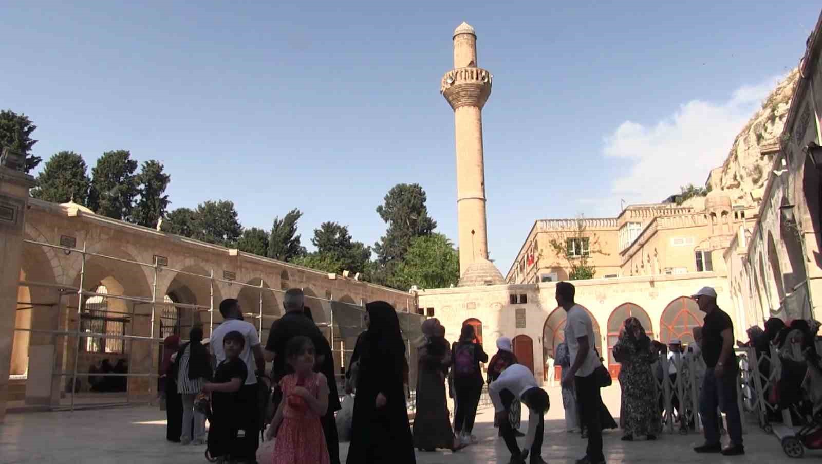 Şanlıurfa'da Deprem ve selde hasar gören tarihi yapılar yenileniyor
