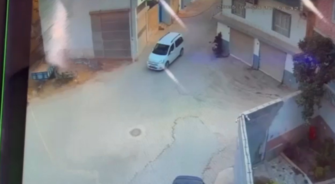Şanlıurfa’da motosikletli kadın sürücü duvara çarptı