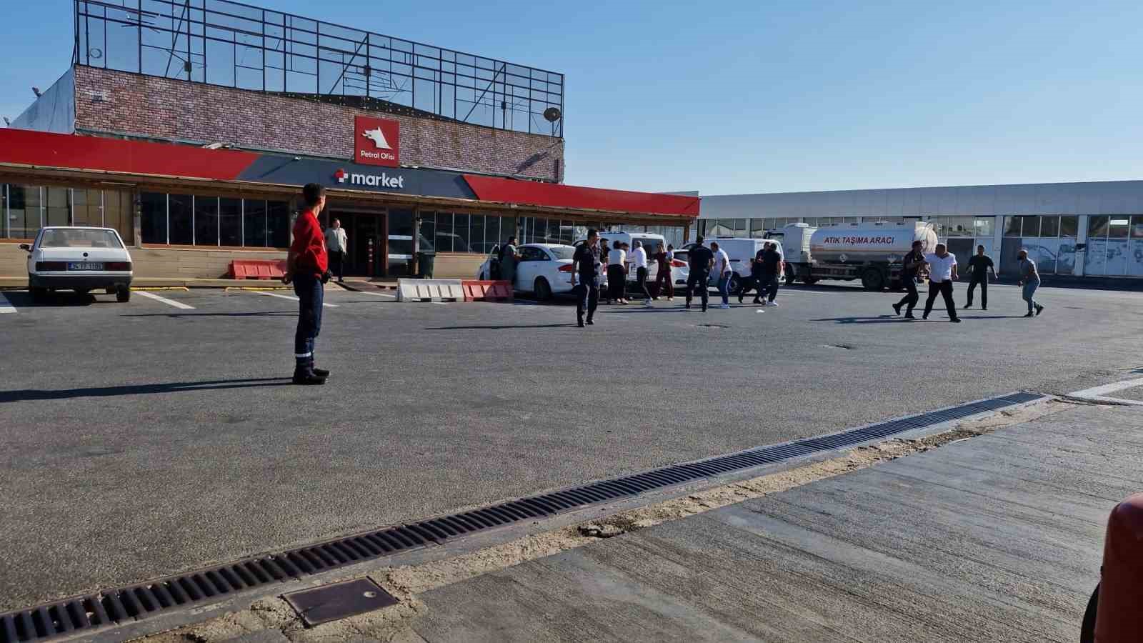 TEM Otoyolu'nda Omuz Atma Kavgası: Taraflar Gözaltında