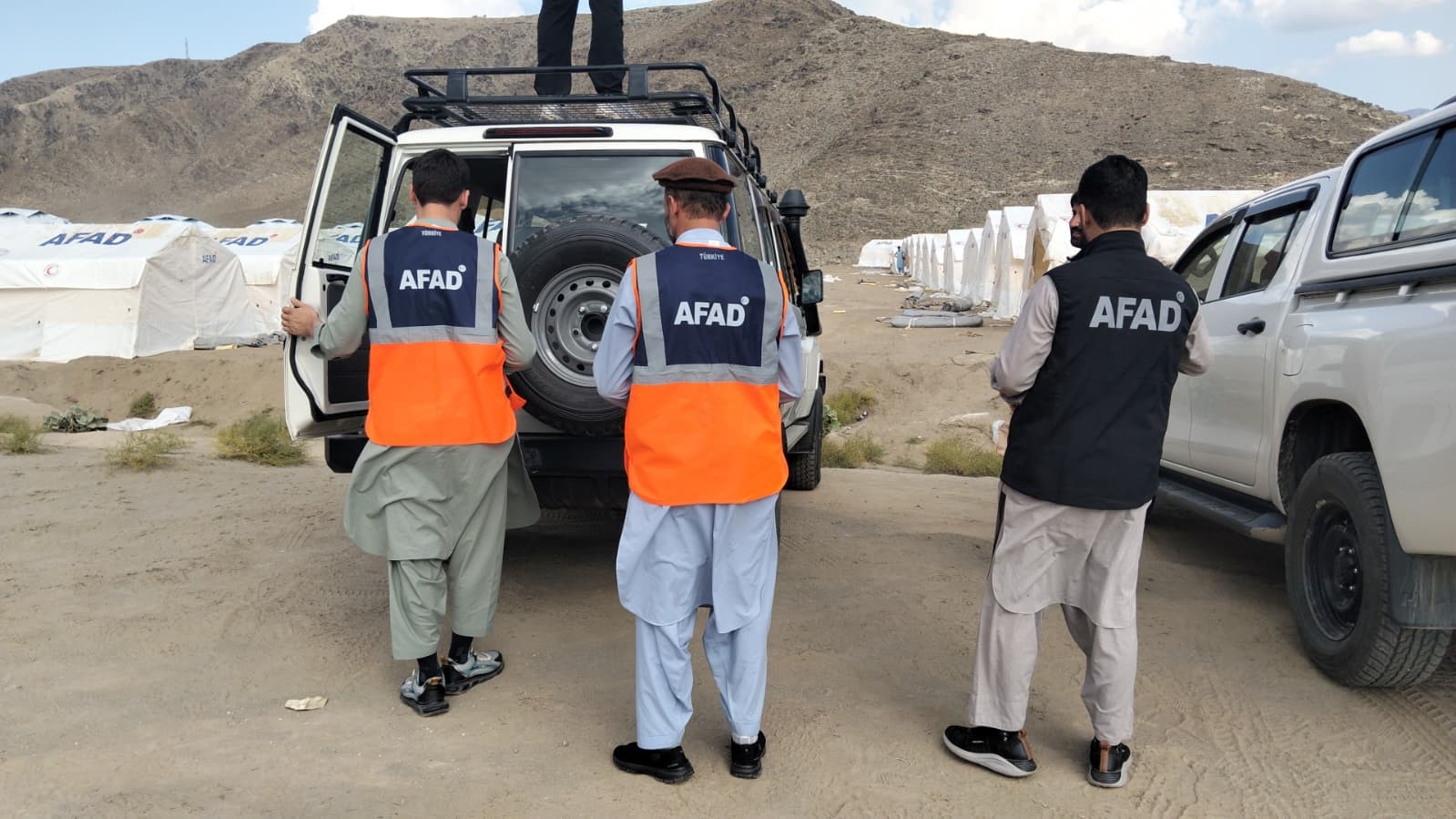 Afganistan’a gönderilen deprem yardımları bölgeye ulaştırıldı