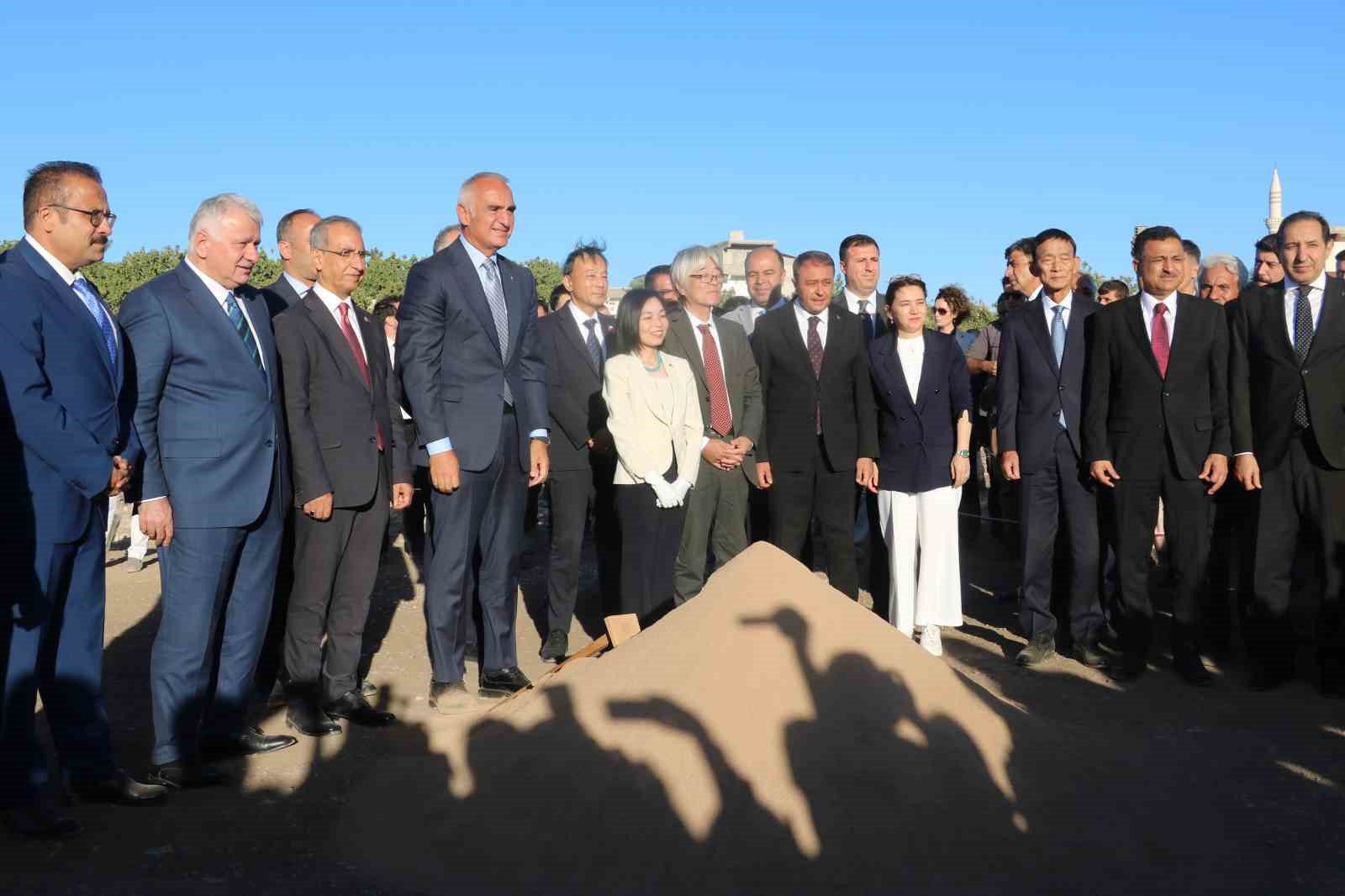 Japonya Büyükelçiliğinden kazı çalışmalarına destek