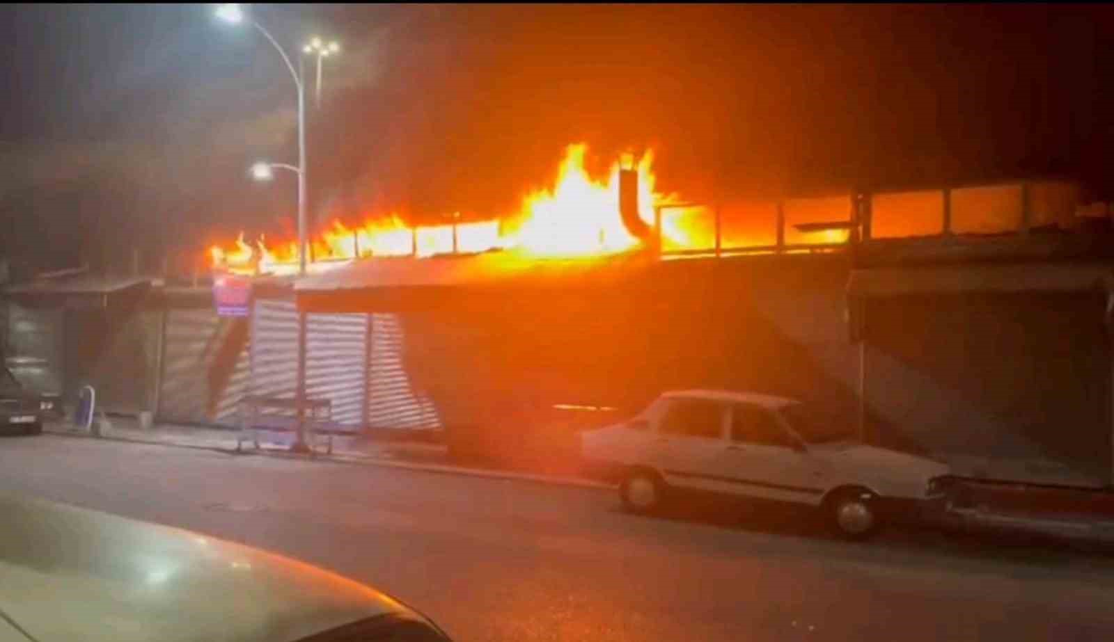 Şanlıurfa’da Lokantada Korkutan Yangın