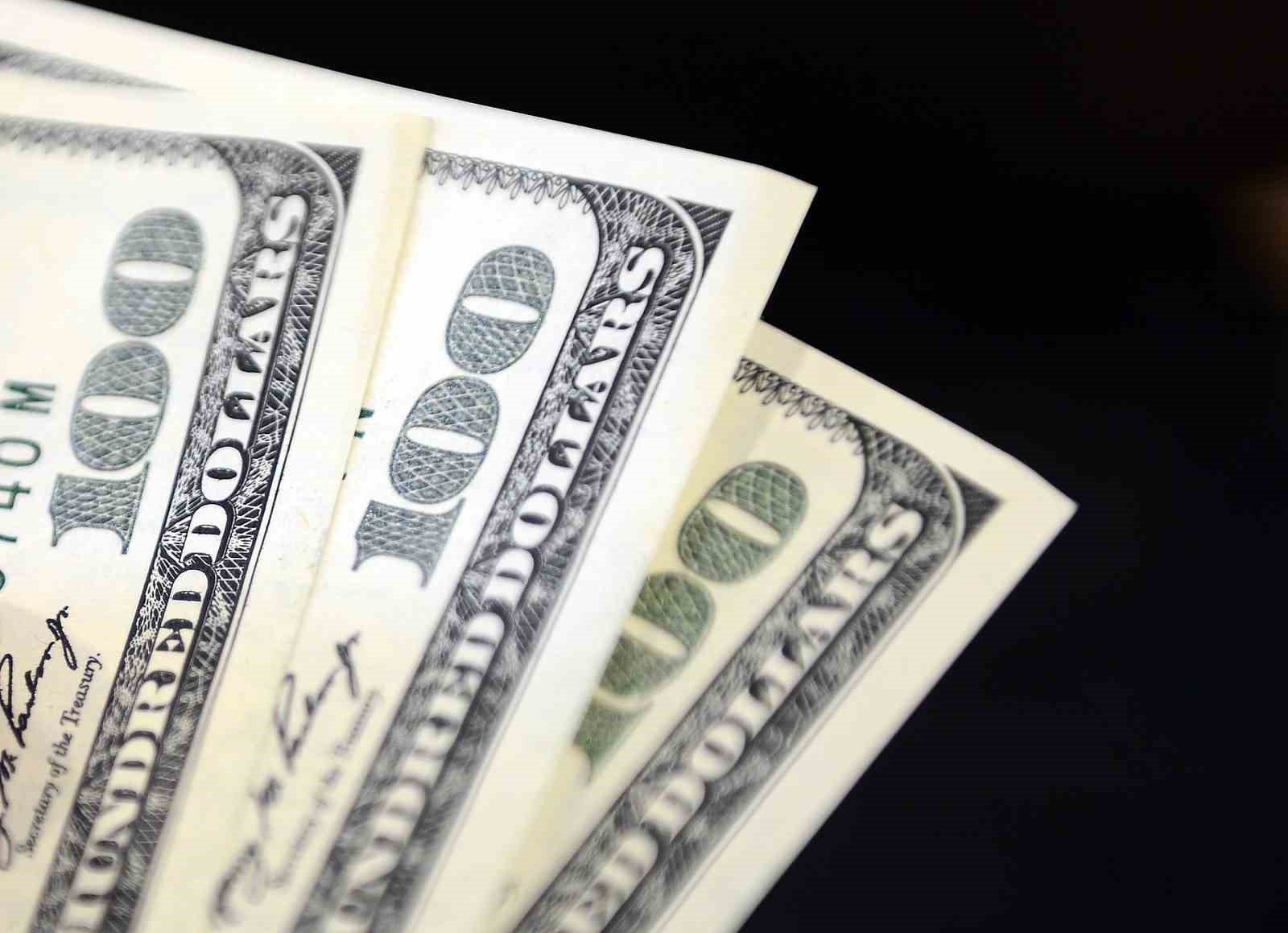 Dolar ve Euro Güne Sınırlı Yükselişle Başladı