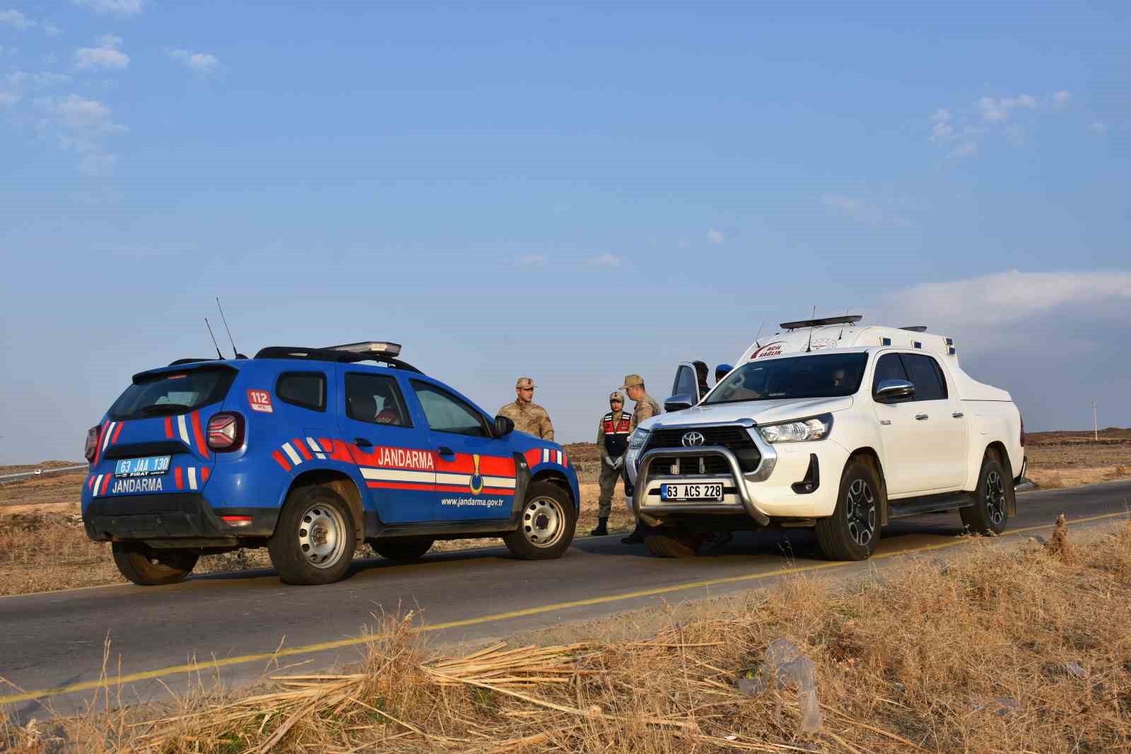 Şanlıurfa'da Yol Kenarında Erkek Cesedi Bulundu