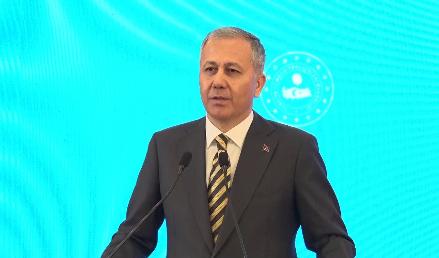 Bakan Yerlikaya: "İstanbul’da 339 suç örgütünü çökerttik, 6 bin 31 şahsı tutukladık"