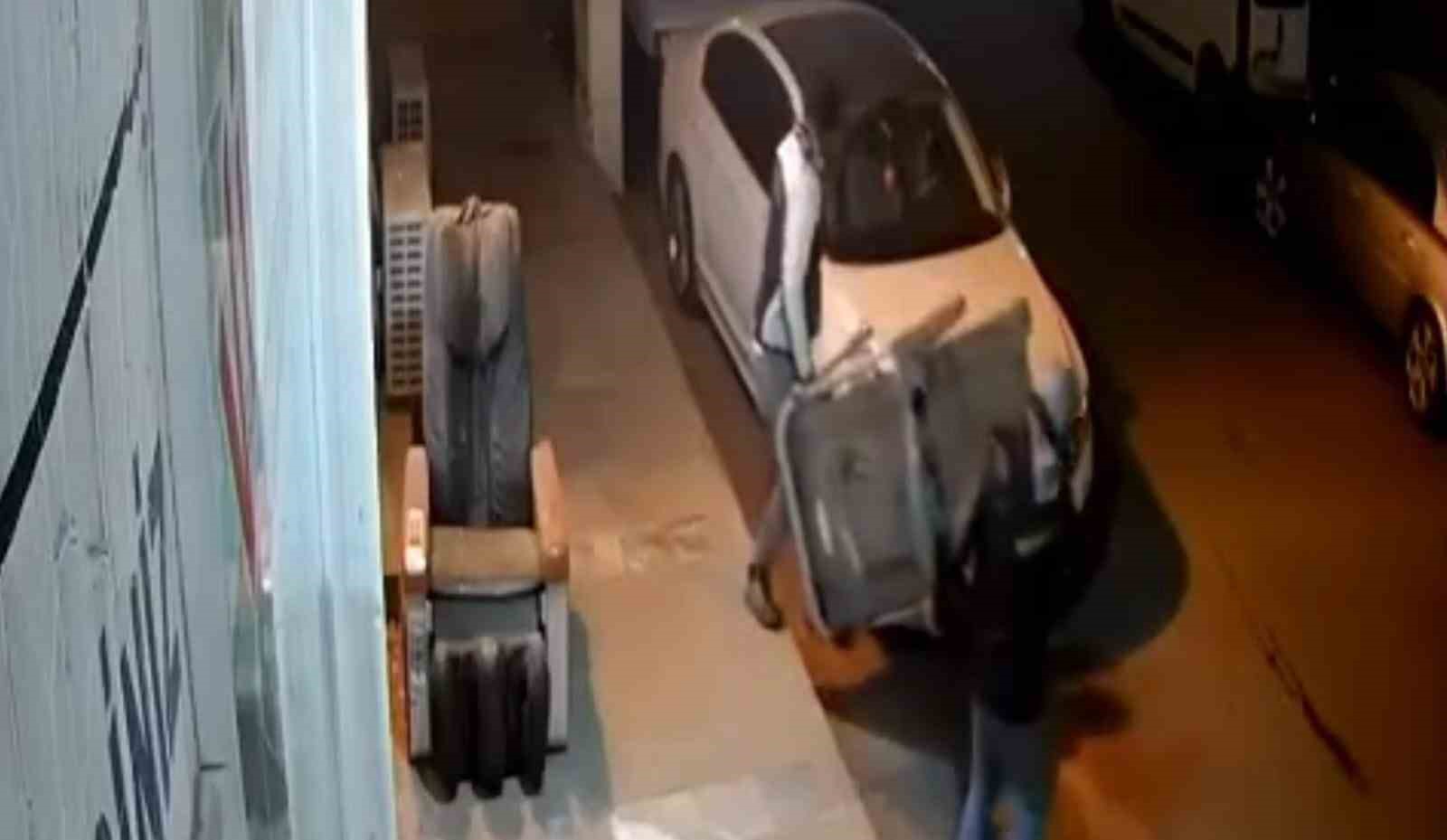 Şanlıurfa’da Koşu Bandı Hırsızlığı Kamerada