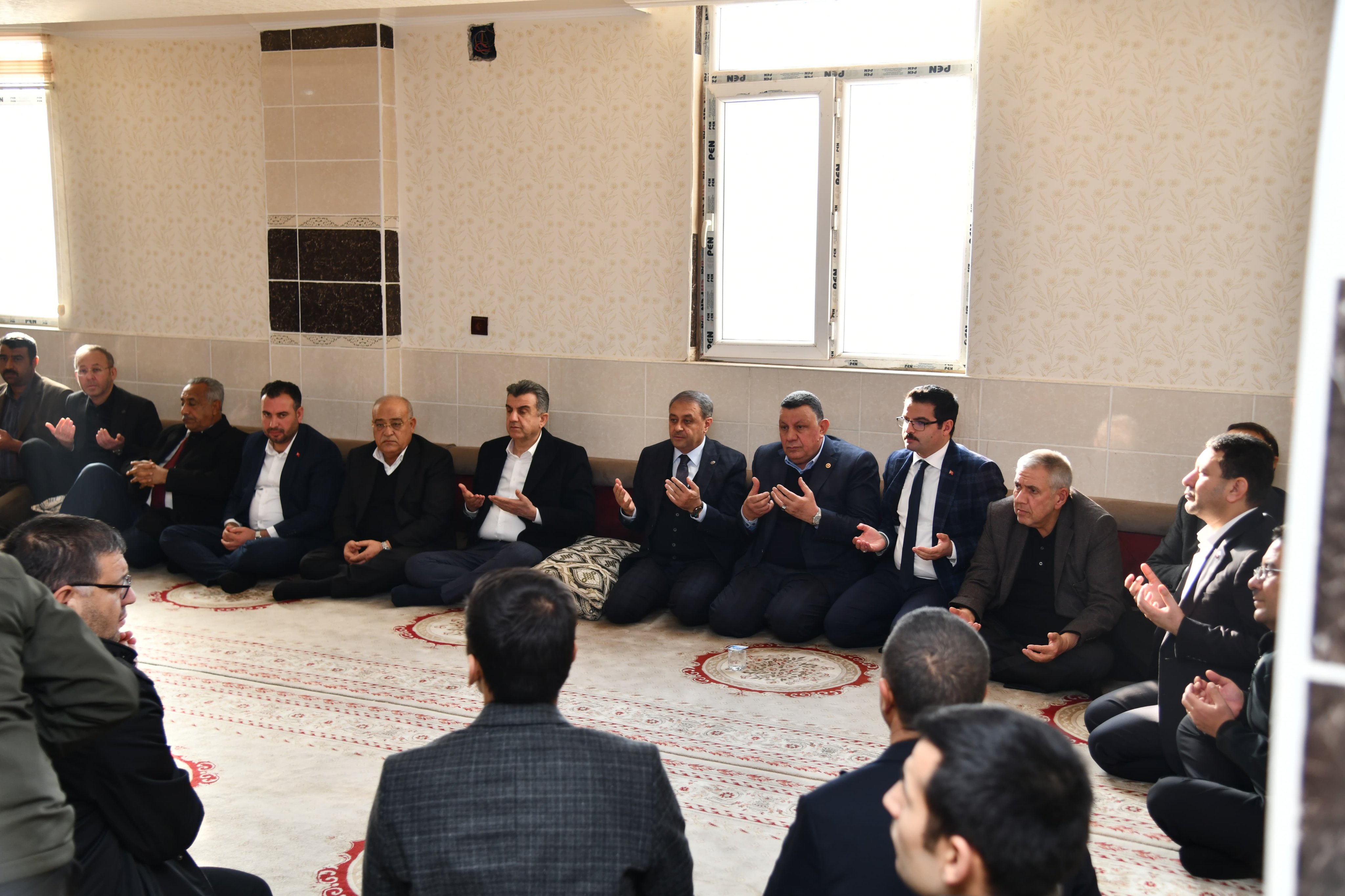 Vali, Milletvekili ve İl Başkanından Taziye Ziyareti