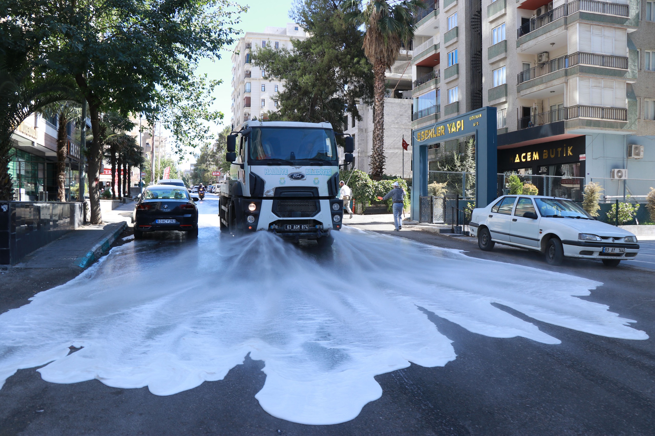 Haliliye Belediyesi'nden Mahallelere Temizlik Çıkarması