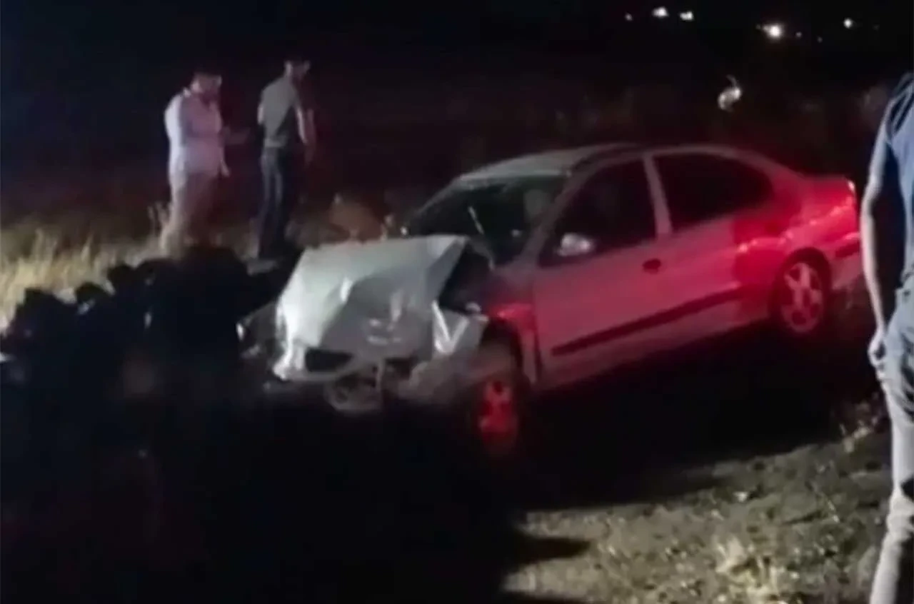 Siverek’te kontrolden çıkan otomobil şarampole girdi
