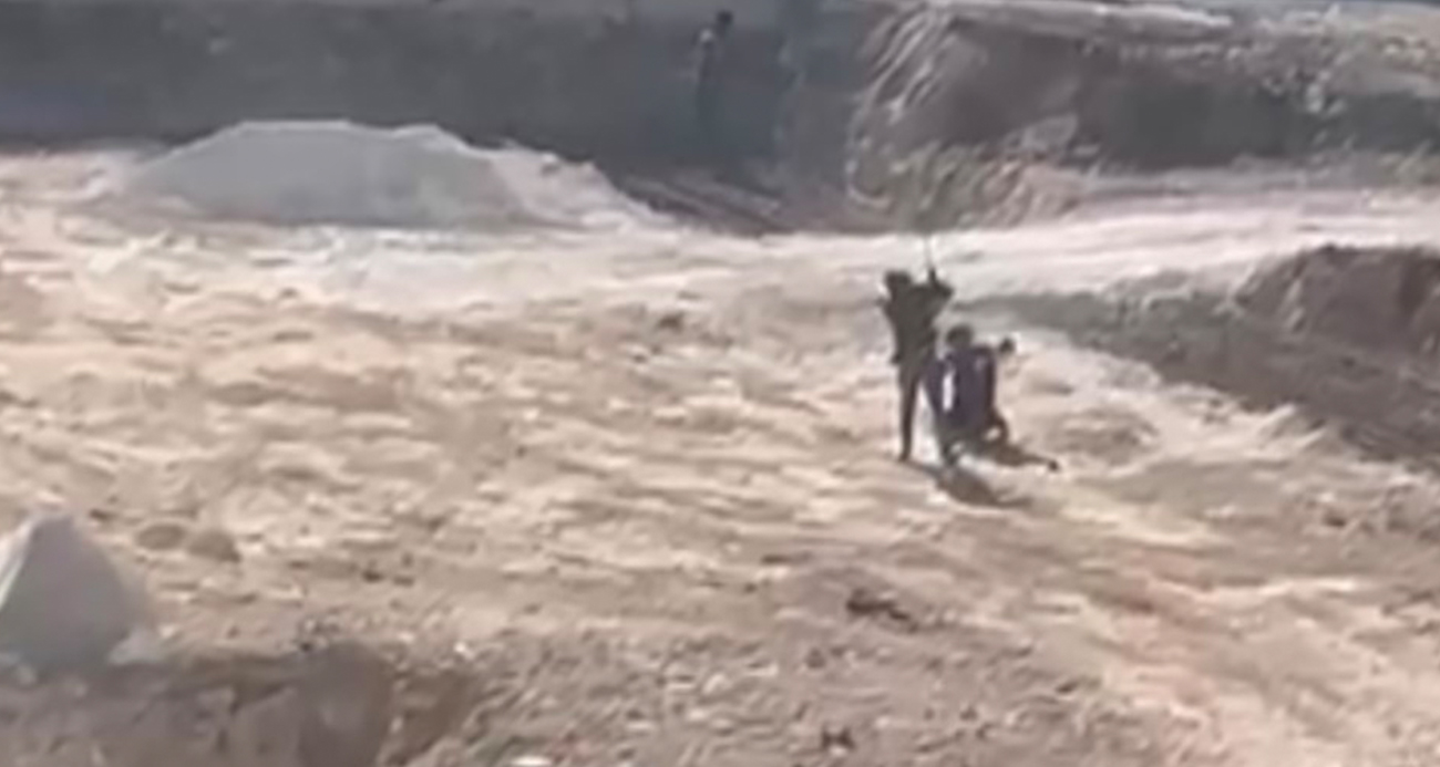 Okul İnşaatında Çocuk İşçiye Şiddet Kamerada