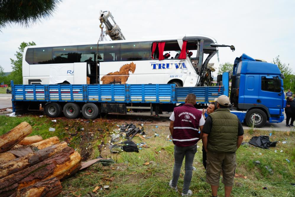 Feci Otobüs Kazasında Ölü Sayısı 8’e Yükseldi