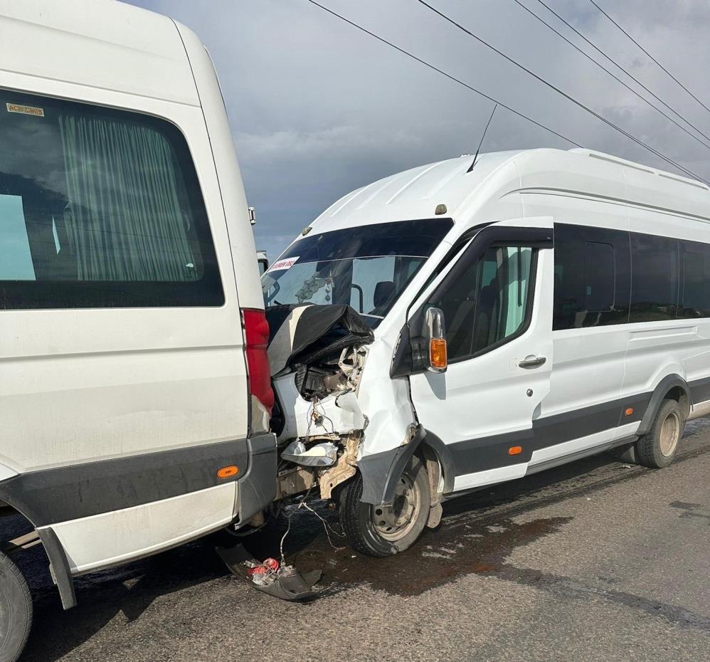Şanlıurfa'da öğretmen servisleri kaza yaptı: 28 yaralı