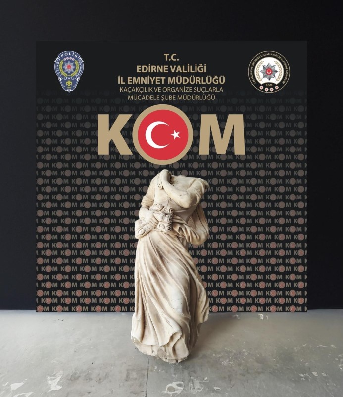 Başsız heykel operasyonu