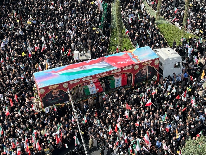 60 Kişi Son Yolculuğuna Uğurladı