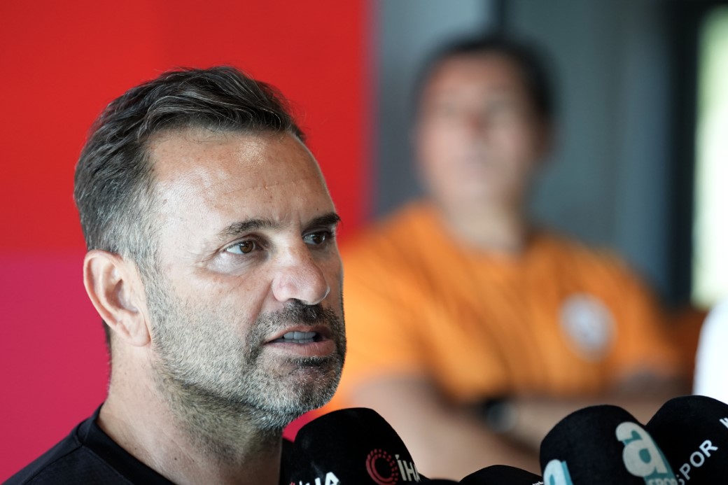 Okan Buruk'tan  Osimhen ve Çalhanoğlu açıklaması