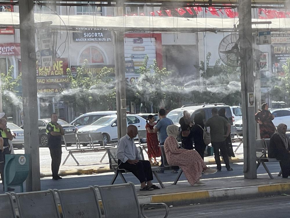 Şanlıurfa'da yüksek sıcaklık vatandaşları bunaltıyor