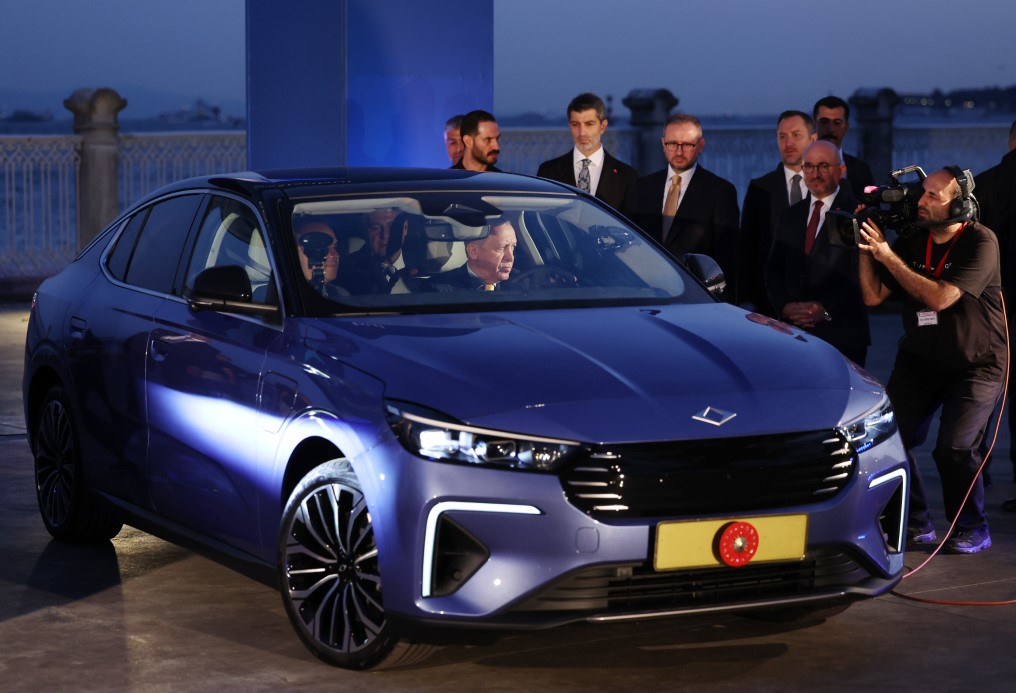 Erdoğan TOGG yeni modelini test etti