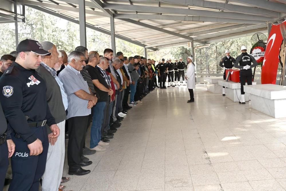 Şanlıurfa’da Kalp Krizi Geçiren Polis Adana’da Defnedildi