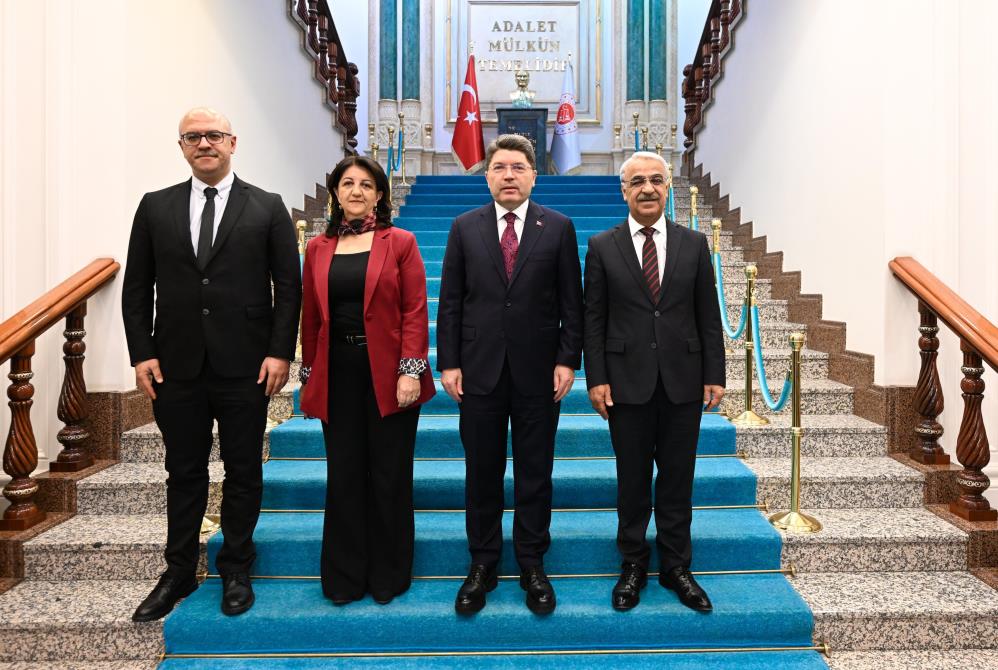 Bakan Tunç, DEM Parti Heyetiyle Görüştü