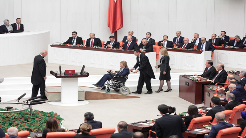 29 Yıl sonra ayağı kalkıp röportaj verdi
