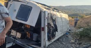 Tarım İşçilerini Taşıyan Minibüs Devrildi