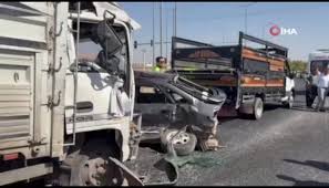 Diyarbakır-Şanlıurfa Yolunda Freni Patlayan Kamyon Dehşet Saçtı