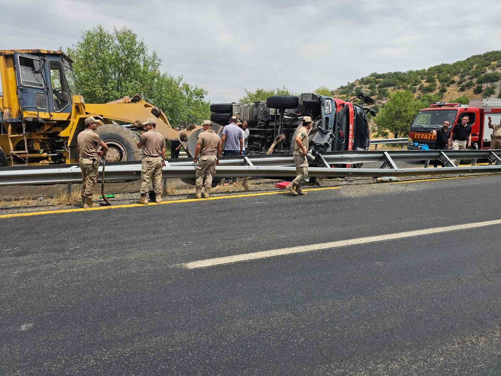 Yangını söndürmeye giderken vefat etti..