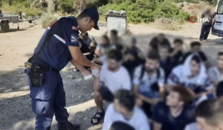 Göçmen kaçakçılarına operasyon