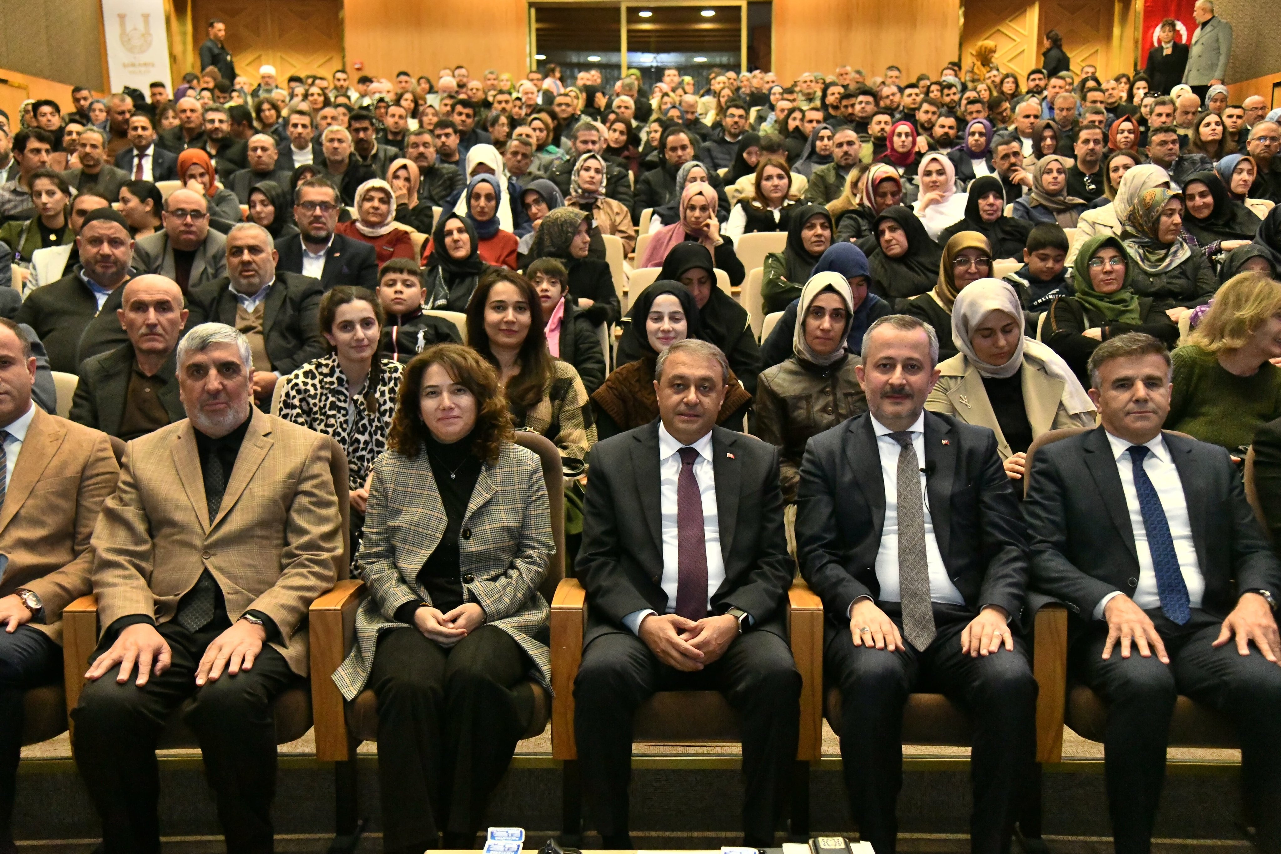 Şanlıurfa’da “Küresel Tehditler Karşısında Aile” Konferansı