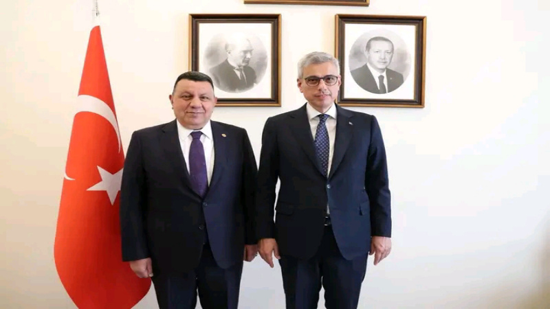 Milletvekili Özyavuz Sağlık Bakanı Memişoğlu İle Görüştü