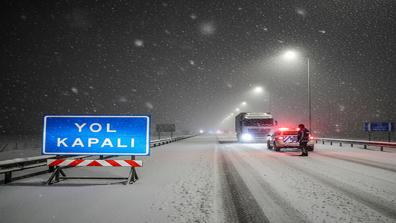 Viranşehir–Diyarbakır Karayolu Trafiğe Kapatıldı