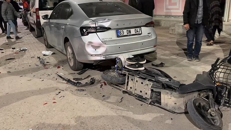 Şanlıurfa’da pikap ile motosiklet çarpıştı:2 ağır yaralı
