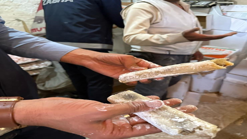 Şanlıurfa'da Sağlığı Tehdit Eden 2 Ton Küflenmiş Lokum Ele Geçirildi