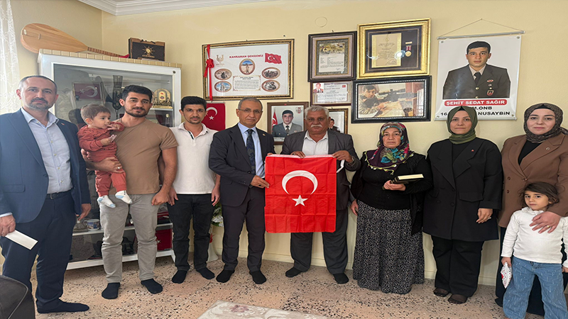 Dusak'tan Şehit Ailesine Ziyaret