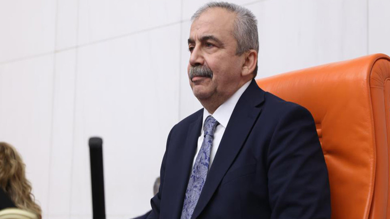 Sırrı Süreyya Önder hayatını kaybetti