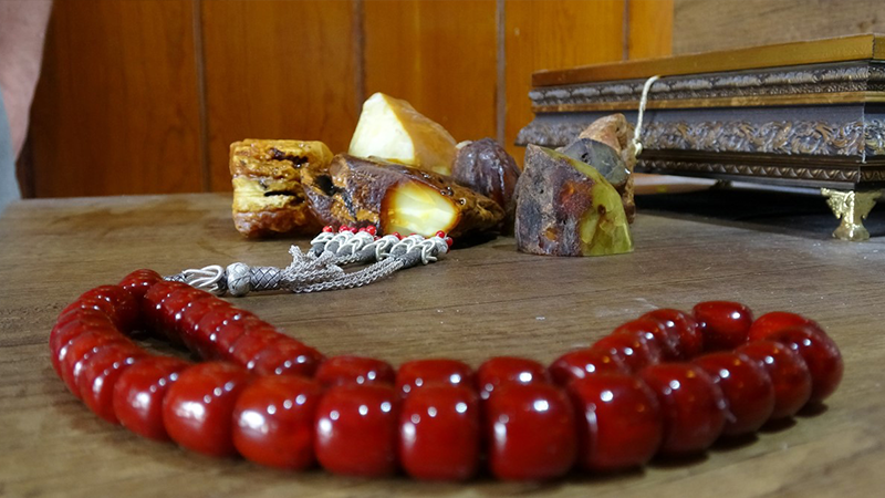 Bu tespihlerin fiyatı dudak uçuklatıyor