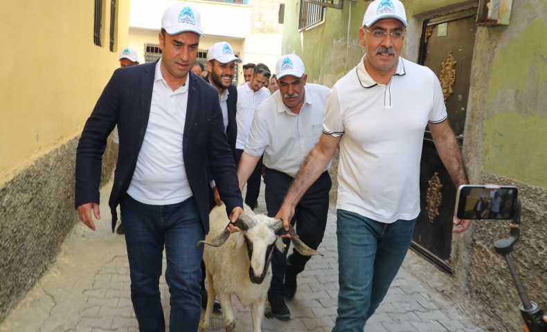 Eyyübiye’den Kurban Bayramı’nda anlamlı destek
