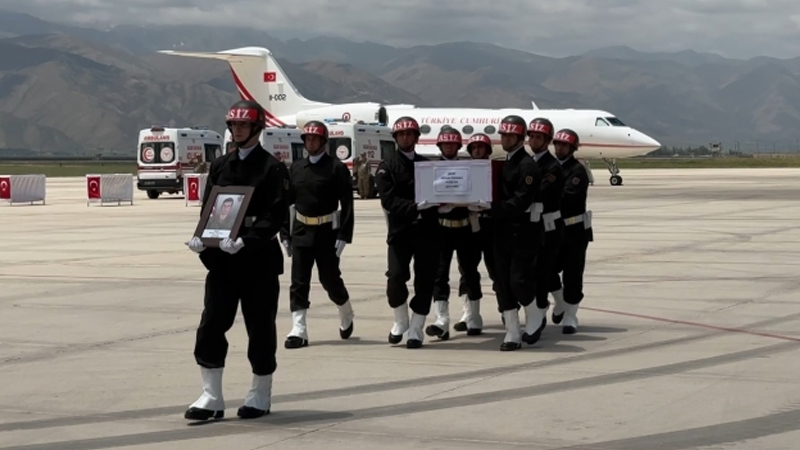 Şehitler Memleketlerine Uğurlandı