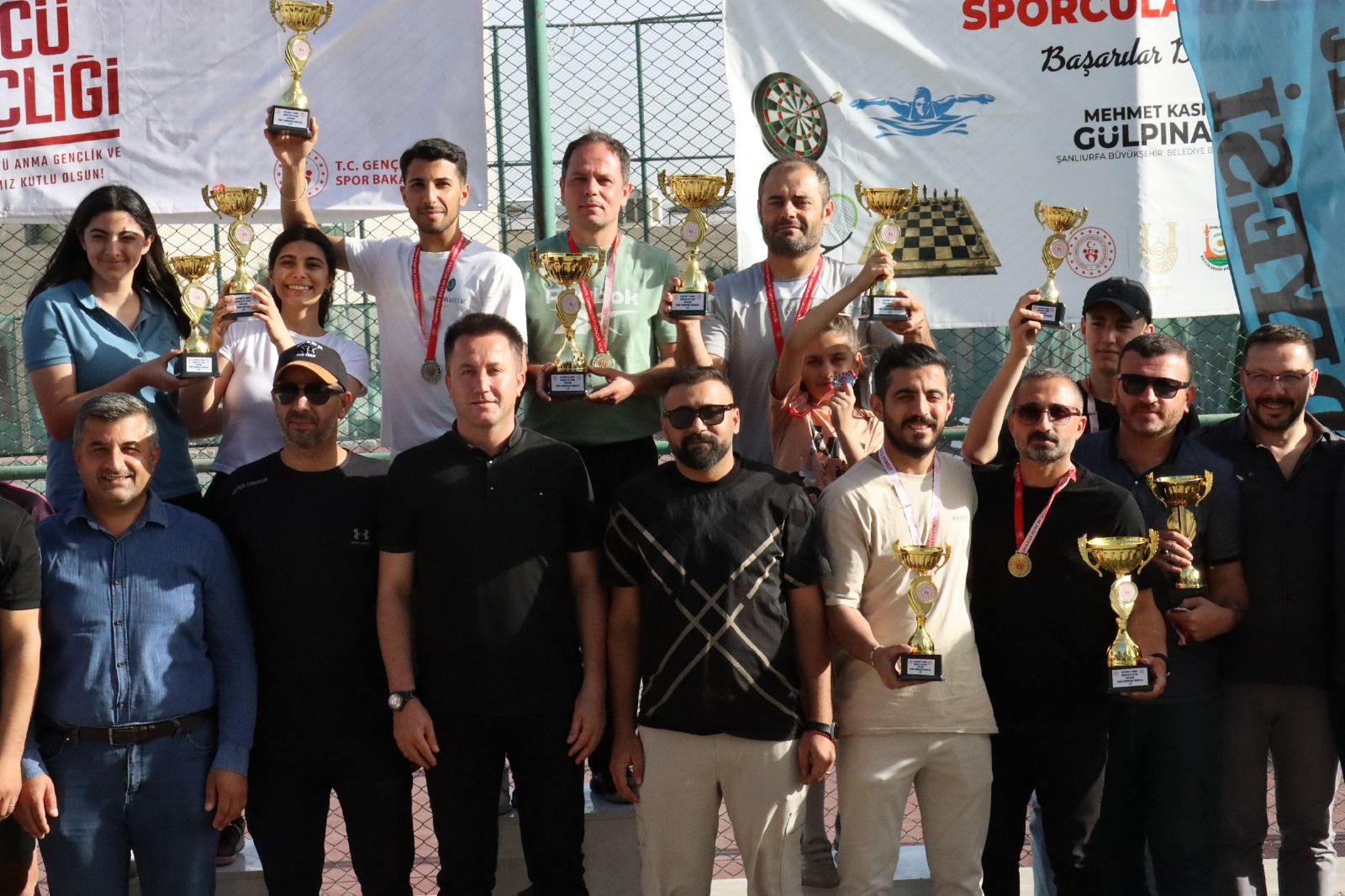 Gençlik Haftası Tenis Turnuvası Ödül Töreniyle Sona Erdi