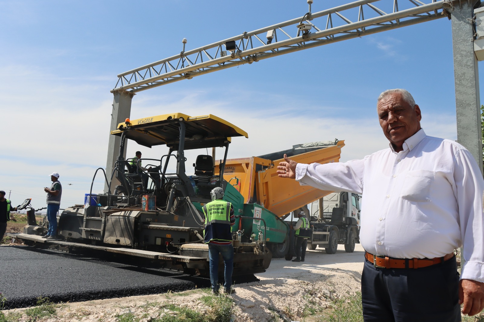 Harran-Yardımcı yolunda asfalt serimi başladı