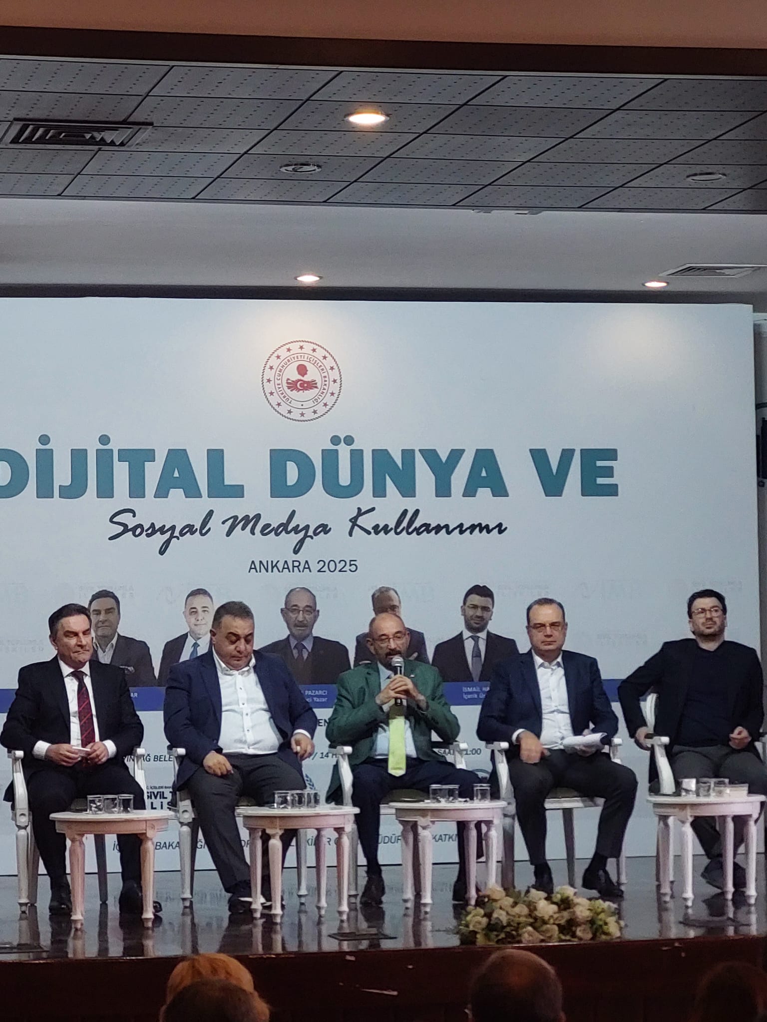 Ankara’da ‘Dijital Dünya ve Sosyal Medya Kullanımı’ Paneli düzenlendi