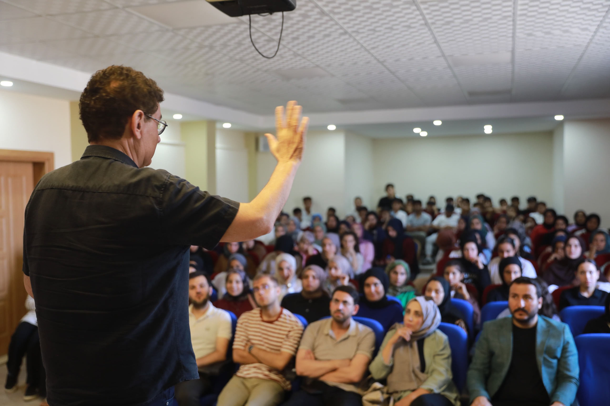 Harran Belediyesi'nden Sınav Öncesi Öğrencilere Moral Semineri